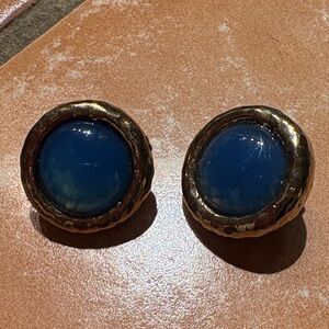 Simone Sebbag (SSB 825) Blue Cabochon Round Clip-On Earrings